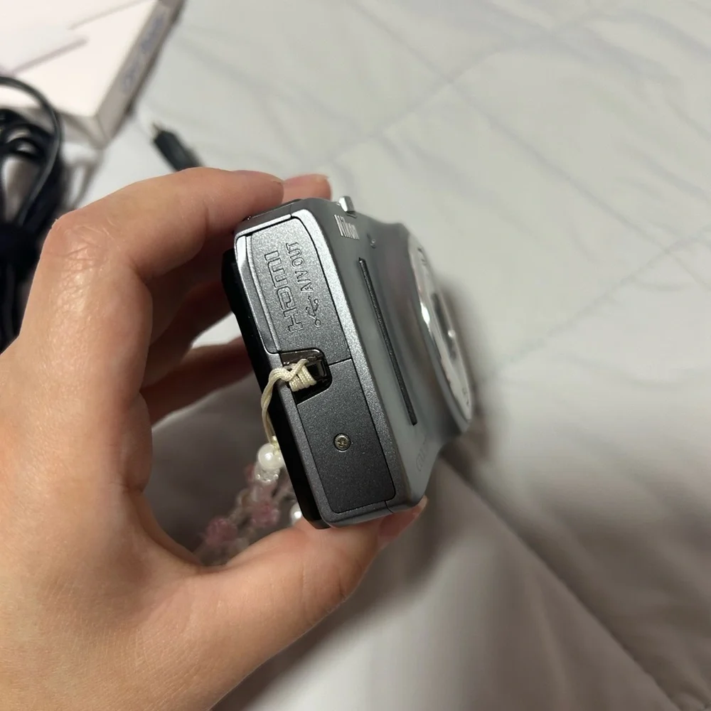 Nikon Coolpix S9300